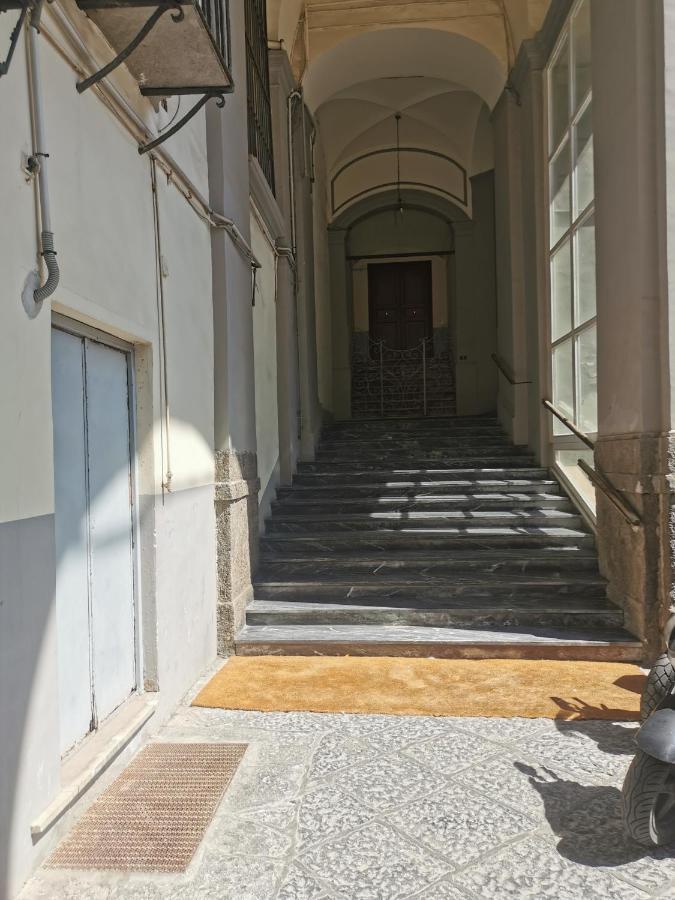 Napoli Centro Chiaia Apartment Exterior photo